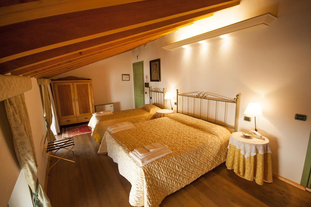 Villa Vecelli CavrianiMozzecane エクステリア 写真