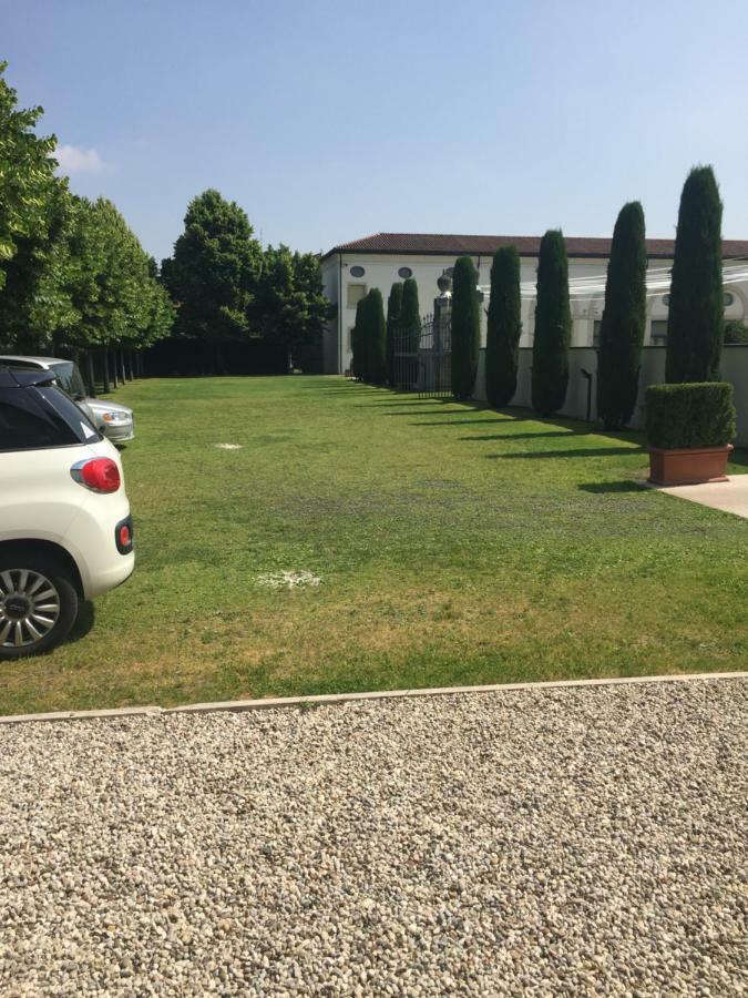 Villa Vecelli CavrianiMozzecane エクステリア 写真