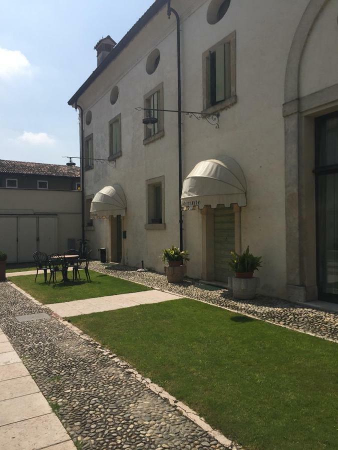 Villa Vecelli CavrianiMozzecane エクステリア 写真