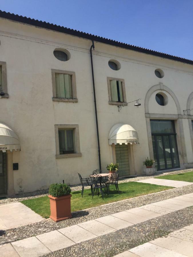 Villa Vecelli CavrianiMozzecane エクステリア 写真