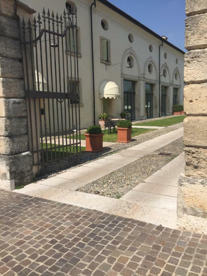 Villa Vecelli CavrianiMozzecane エクステリア 写真