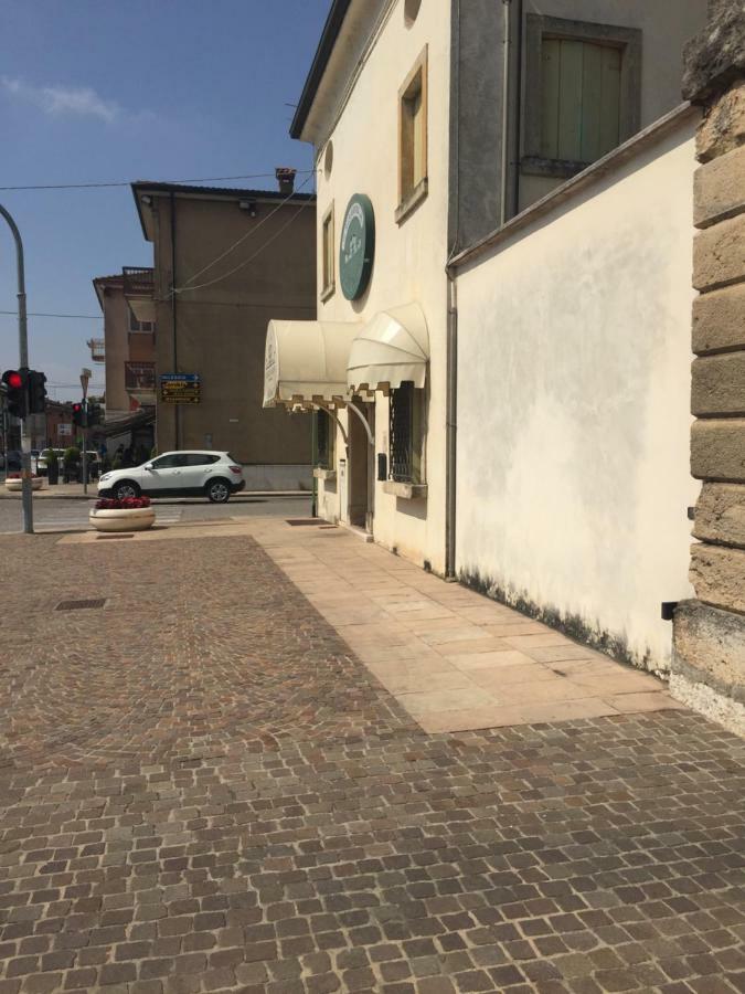 Villa Vecelli CavrianiMozzecane エクステリア 写真
